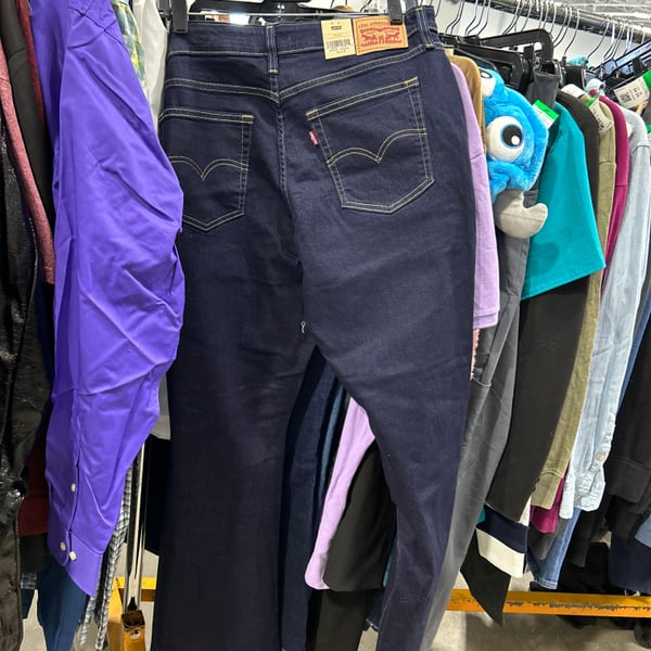Levi's Women's Dark Wash Shaping Slimming Bootcut Jeans 32x30