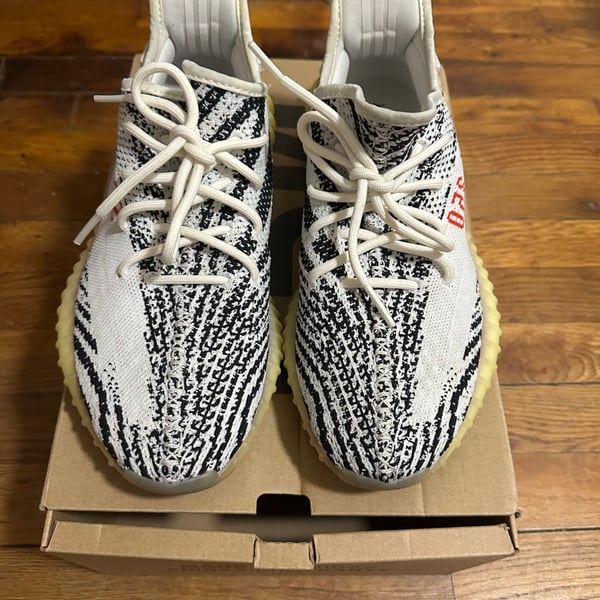 Adidas Yeezy Boost 350 V2 Zebra CP9654 Size 9.5