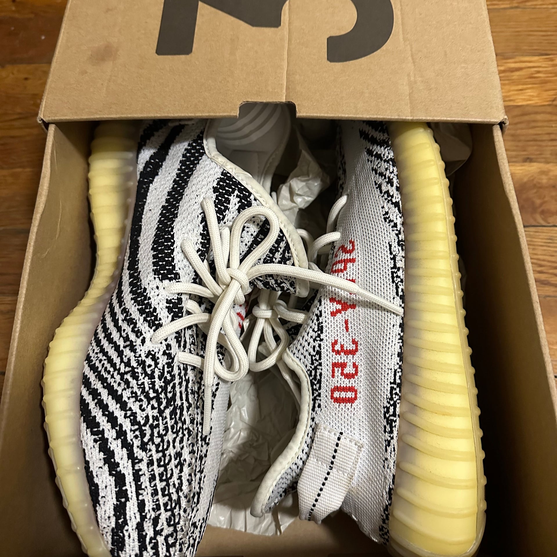 Adidas Yeezy Boost 350 V2 Zebra CP9654 Size 9.5 7
