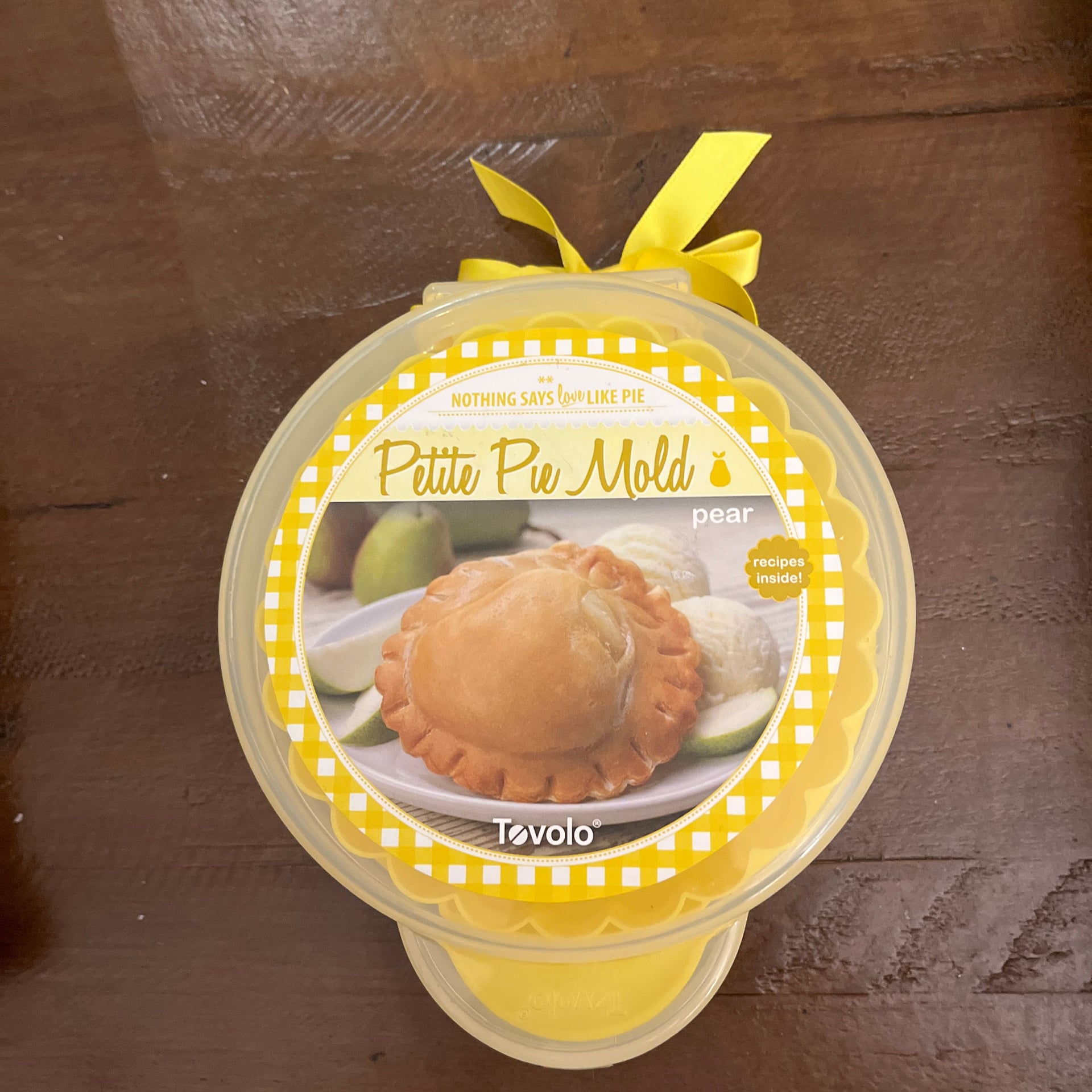 Tovolo Petite Pie Mold w/Case & Recipes Yellow Pear - New 3