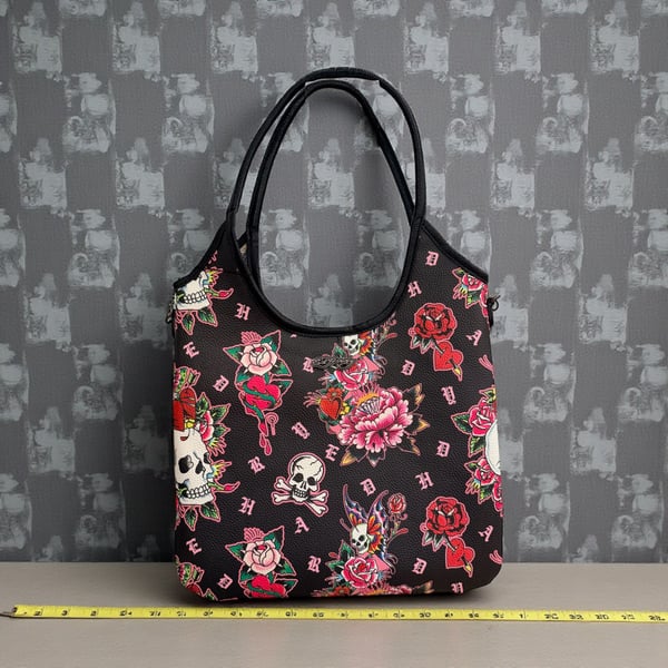 Ed Hardy Women's Black and Pink Skull and Rose Tattoo Print Tote Bag