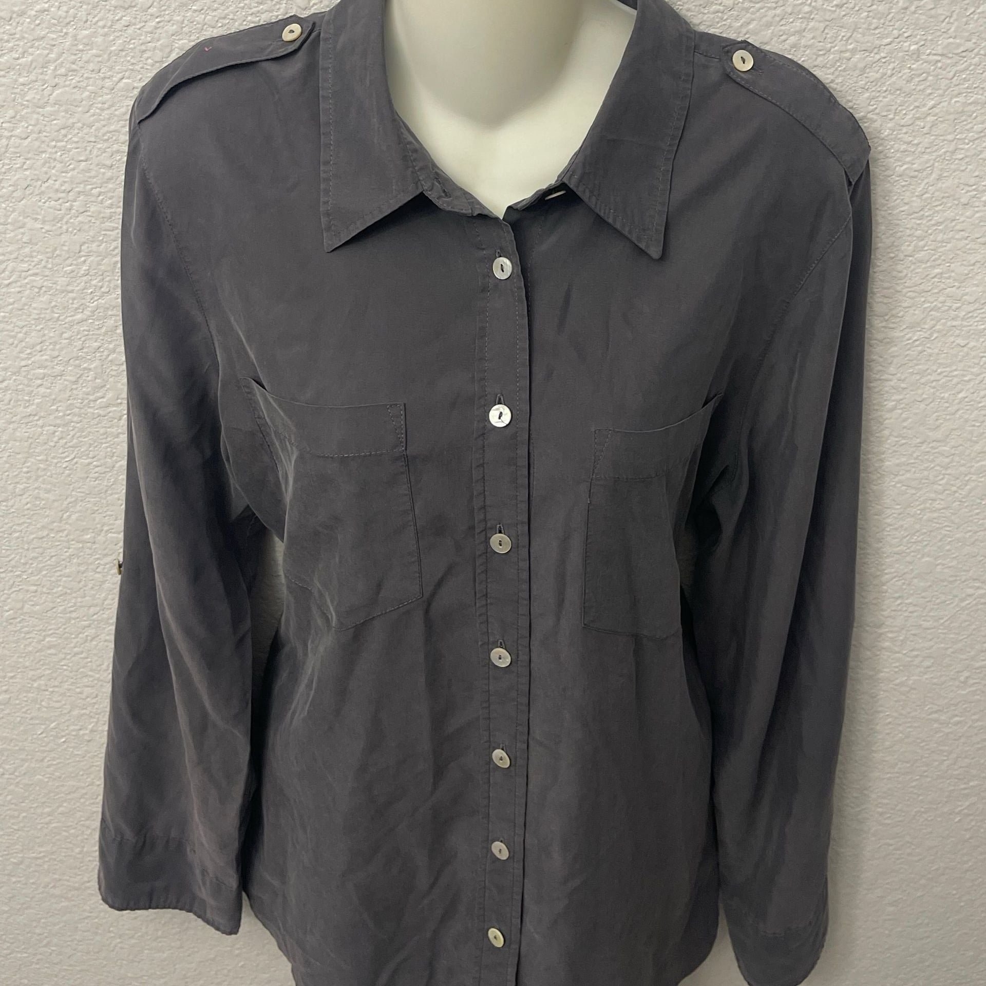 Chicos Womens Sz 2 Black Silk likeBlend Tab Sleeve LS Button Up Shirt 2