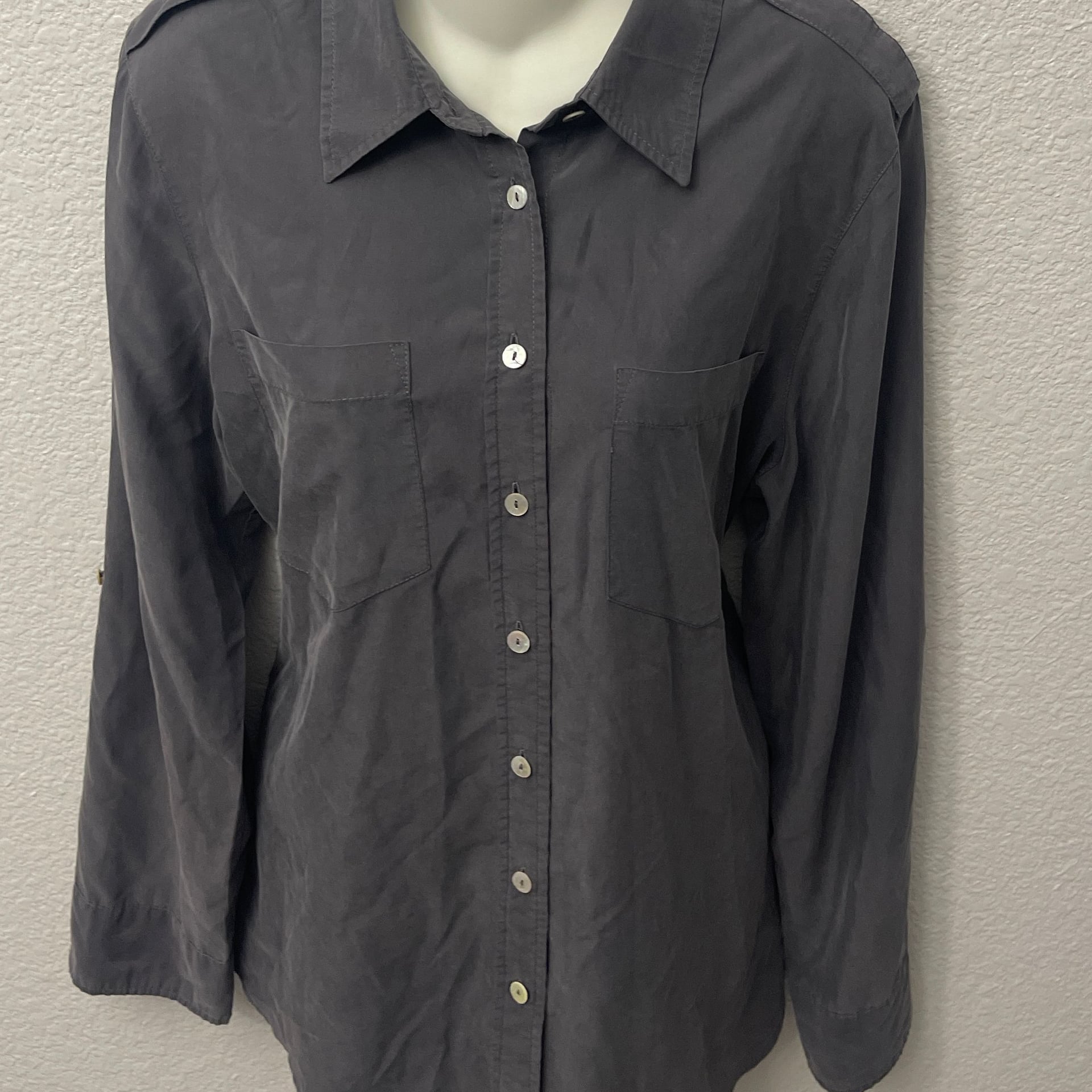 Chicos Womens Sz 2 Black Silk likeBlend Tab Sleeve LS Button Up Shirt 5