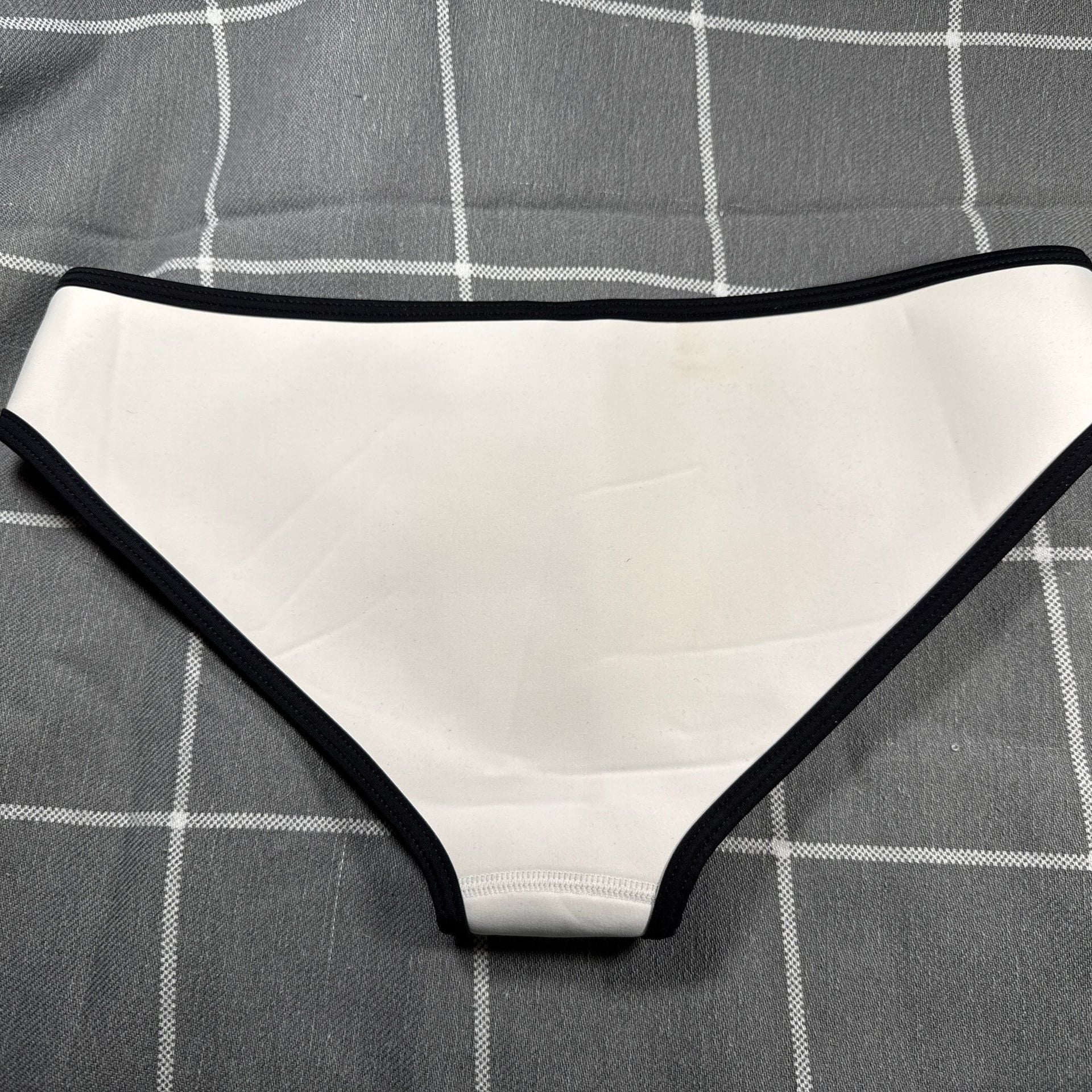 Ebuddy Neoprene Black and White Contrast Binding Bikini Bottom 5