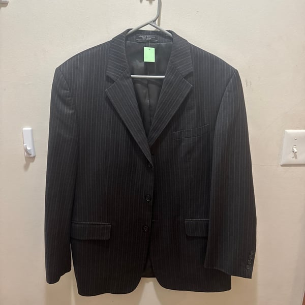 Studio by Bill Blass Men's Super 100's Worsted Wool Black Pinstripe Suit Jacket Blazer