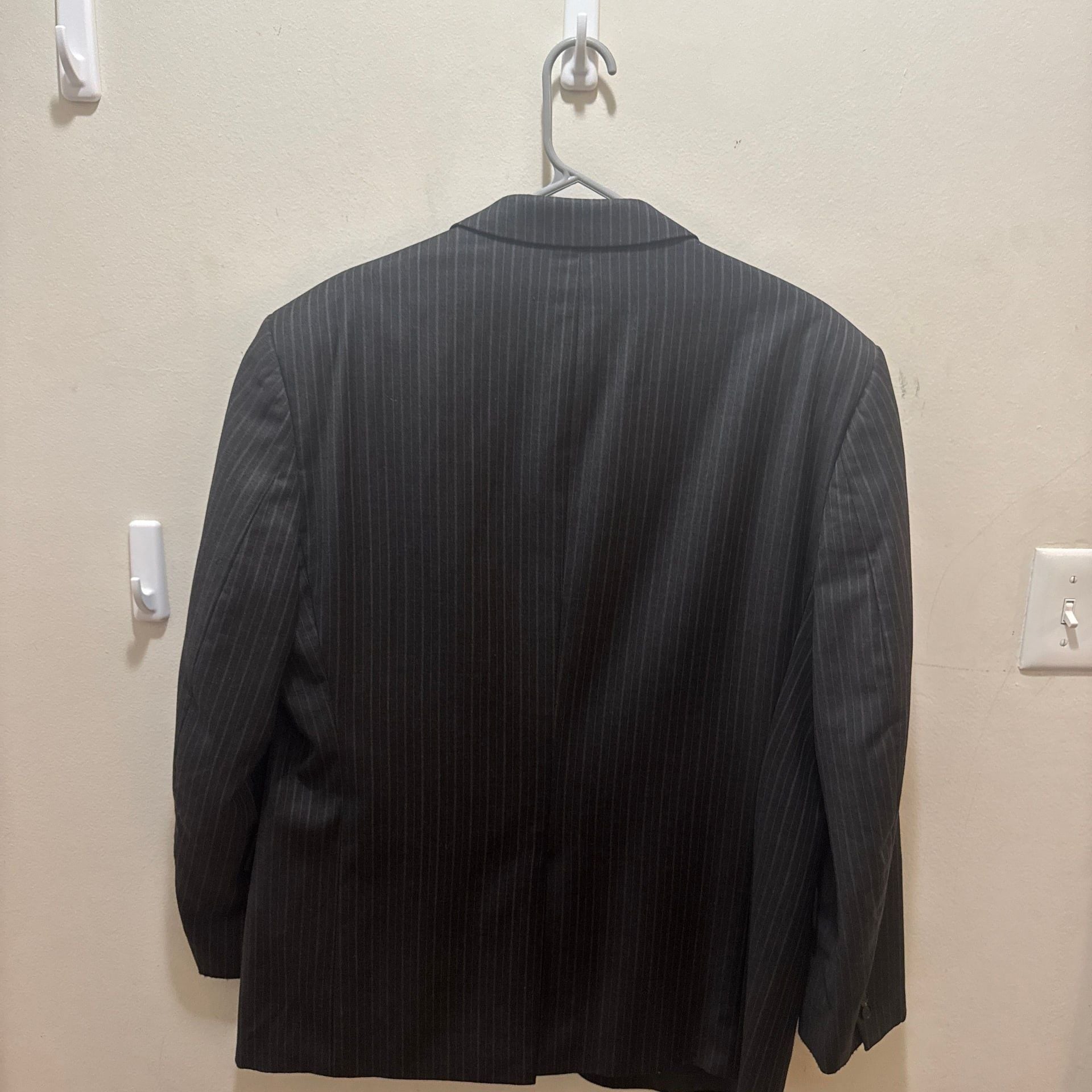 Studio by Bill Blass Men's Super 100's Worsted Wool Black Pinstripe Suit Jacket Blazer 2