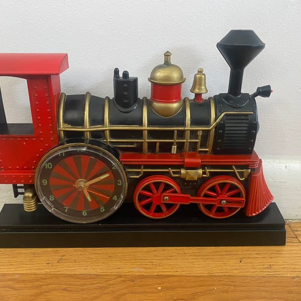 Vintage 1997 MSR Imports Locomotive Wall Clock Animated Sound and Light Model 4892
