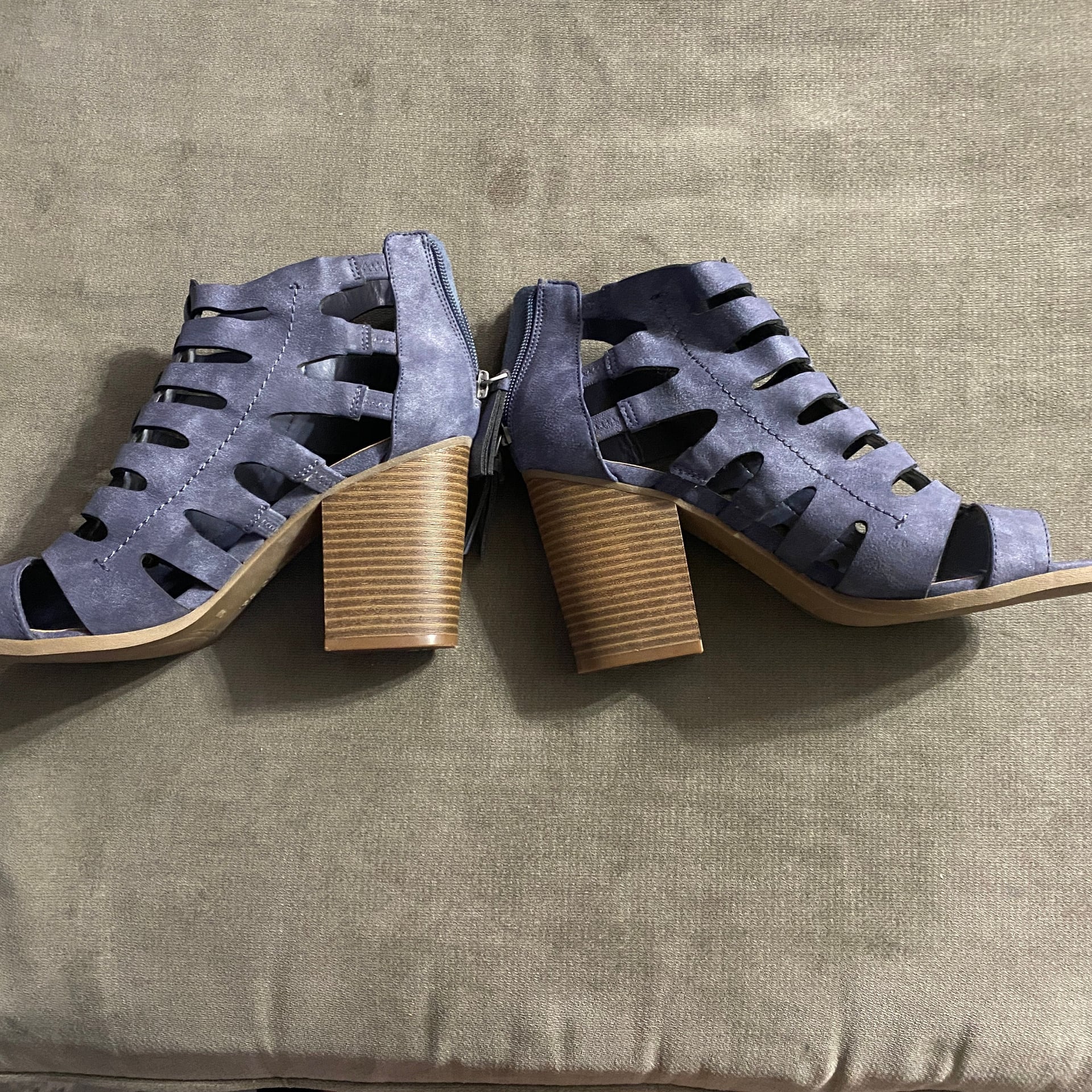 Indigo Rd. Perky Strappy Perforated Zip Up Caged Block Heel Sandals Blue 1