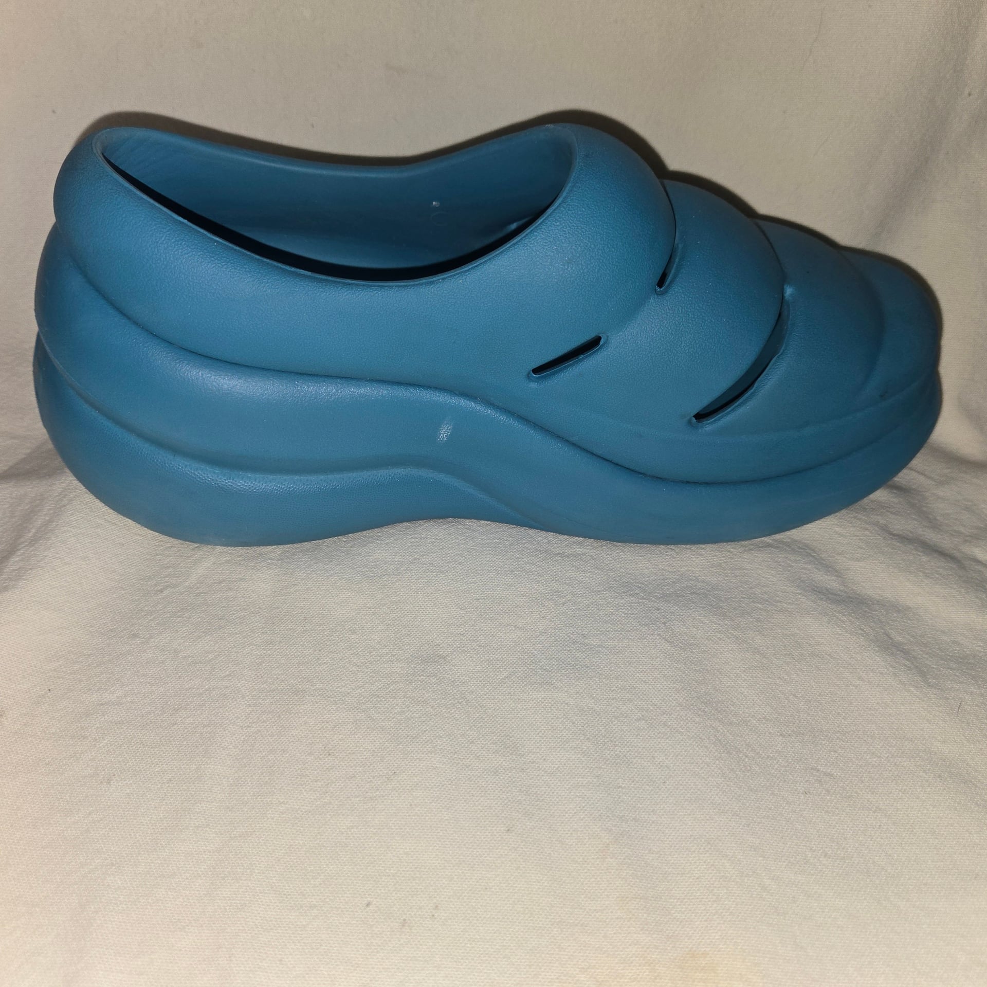 UGG Sport Yeah Clog blue W9 17