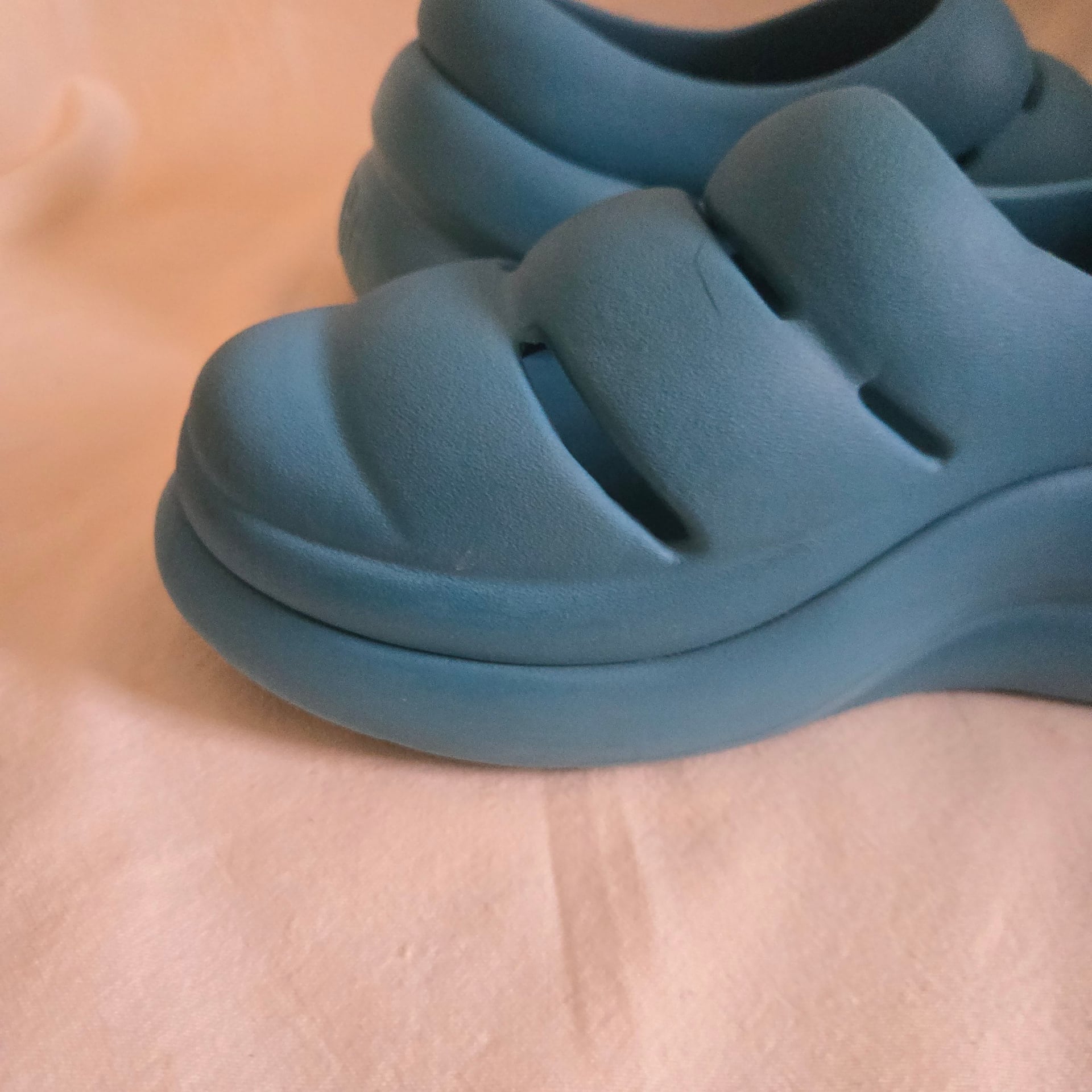 UGG Sport Yeah Clog blue W9 23
