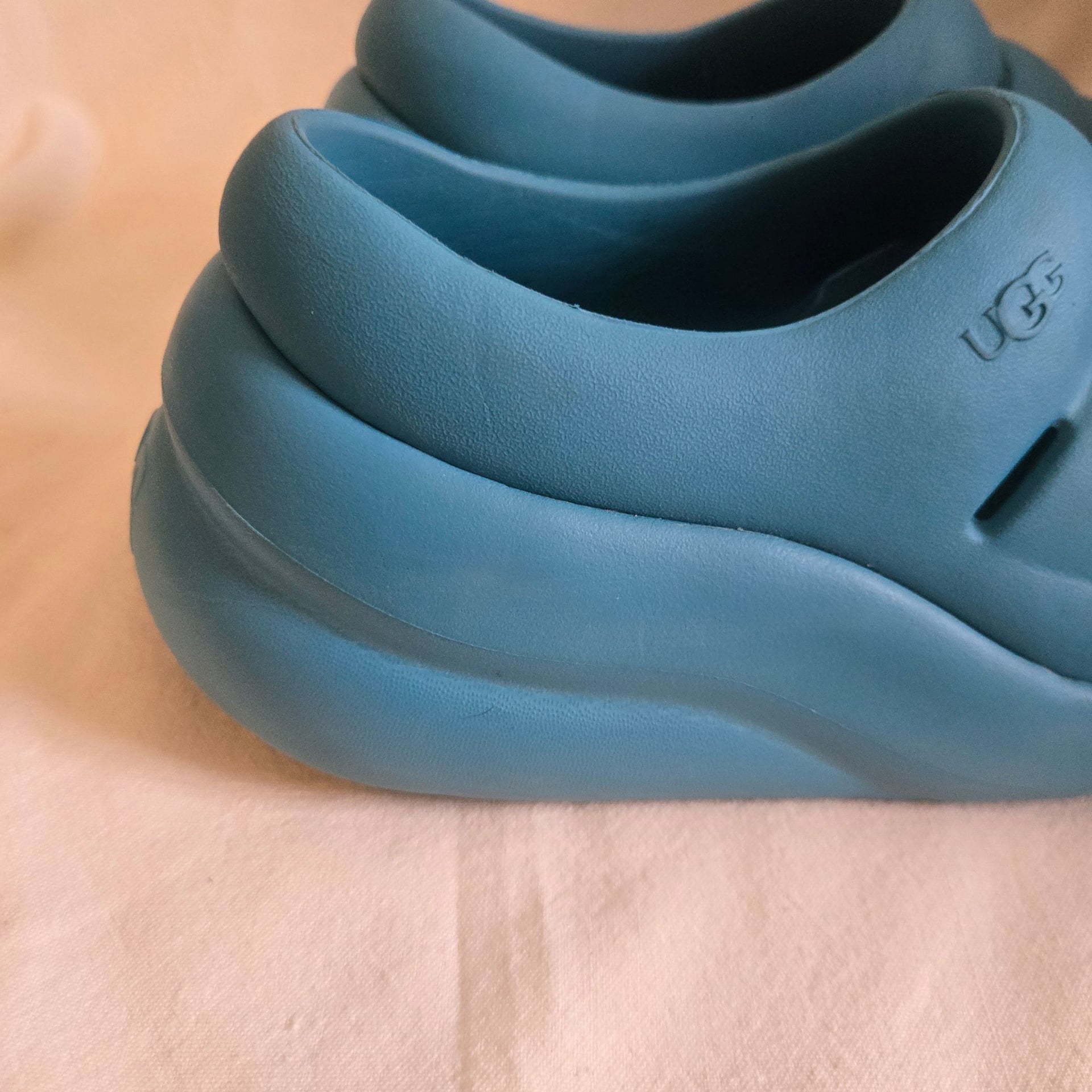 UGG Sport Yeah Clog blue W9 25