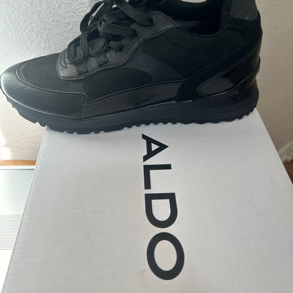Aldo Ladies Fashion Sneakers, Triple Black Low-Top Trainers, Size 8
