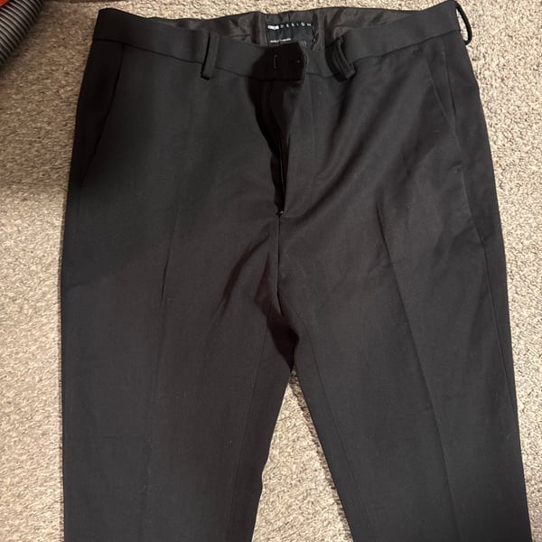 ASOS DESIGN Men's Slim Suit Trousers in Black 34,30
