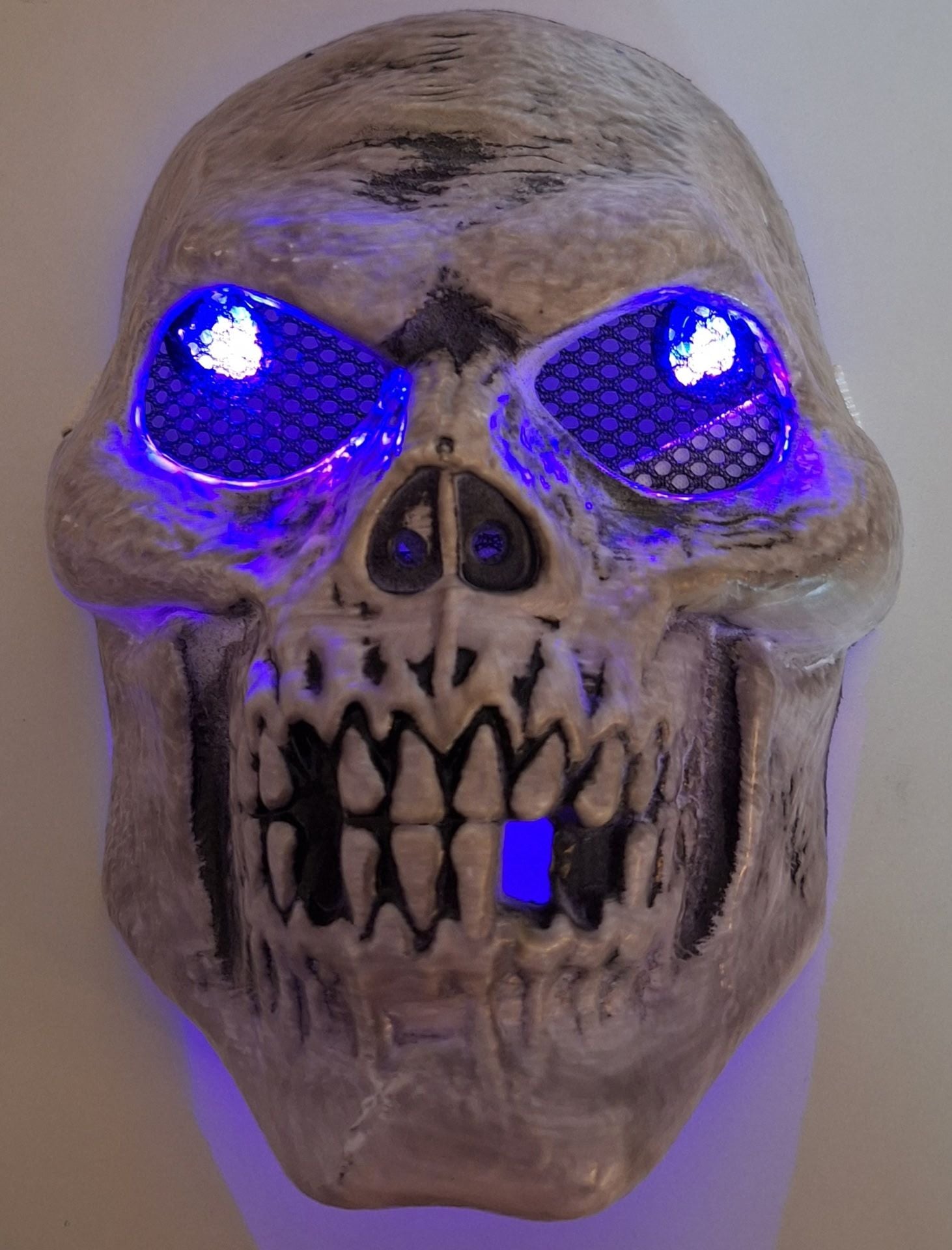 Grim Reaper with Skeleton mask and Glowing Eyes Kids Size Large 4