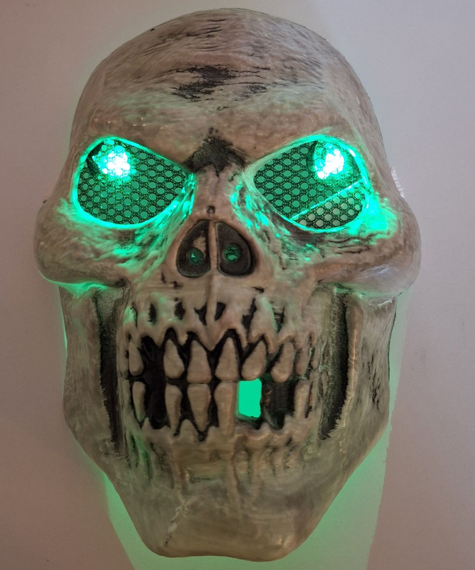 Grim Reaper with Skeleton mask and Glowing Eyes Kids Size Large 6