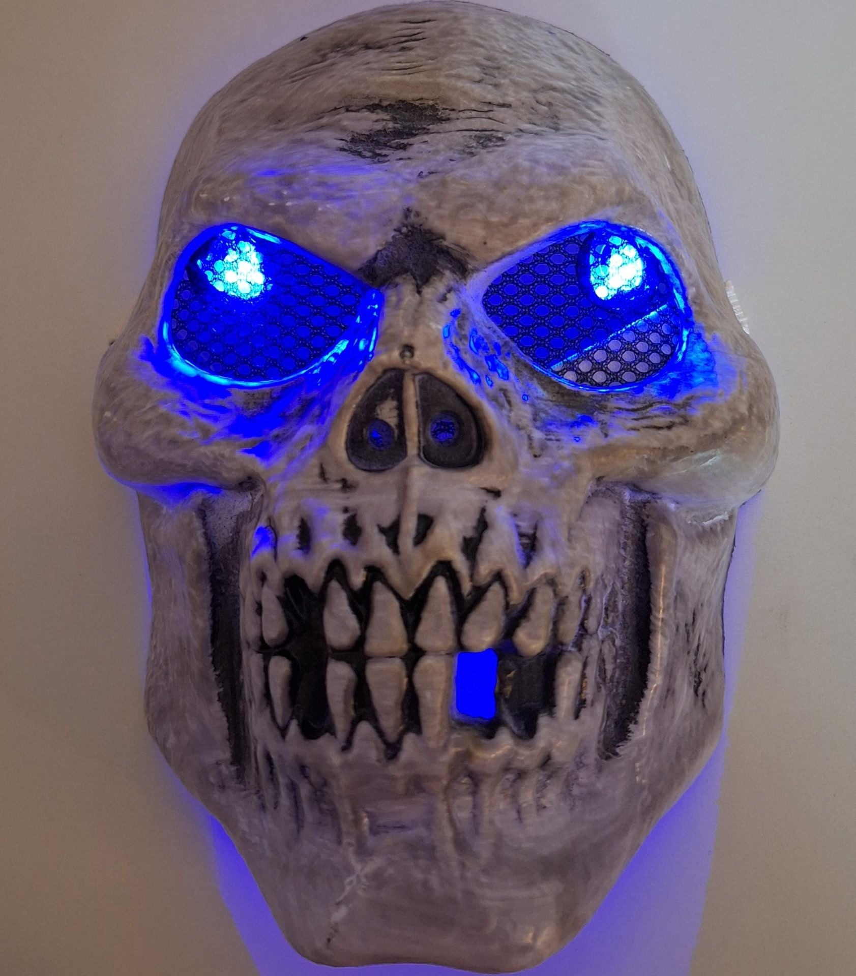 Grim Reaper with Skeleton mask and Glowing Eyes Kids Size Large 7