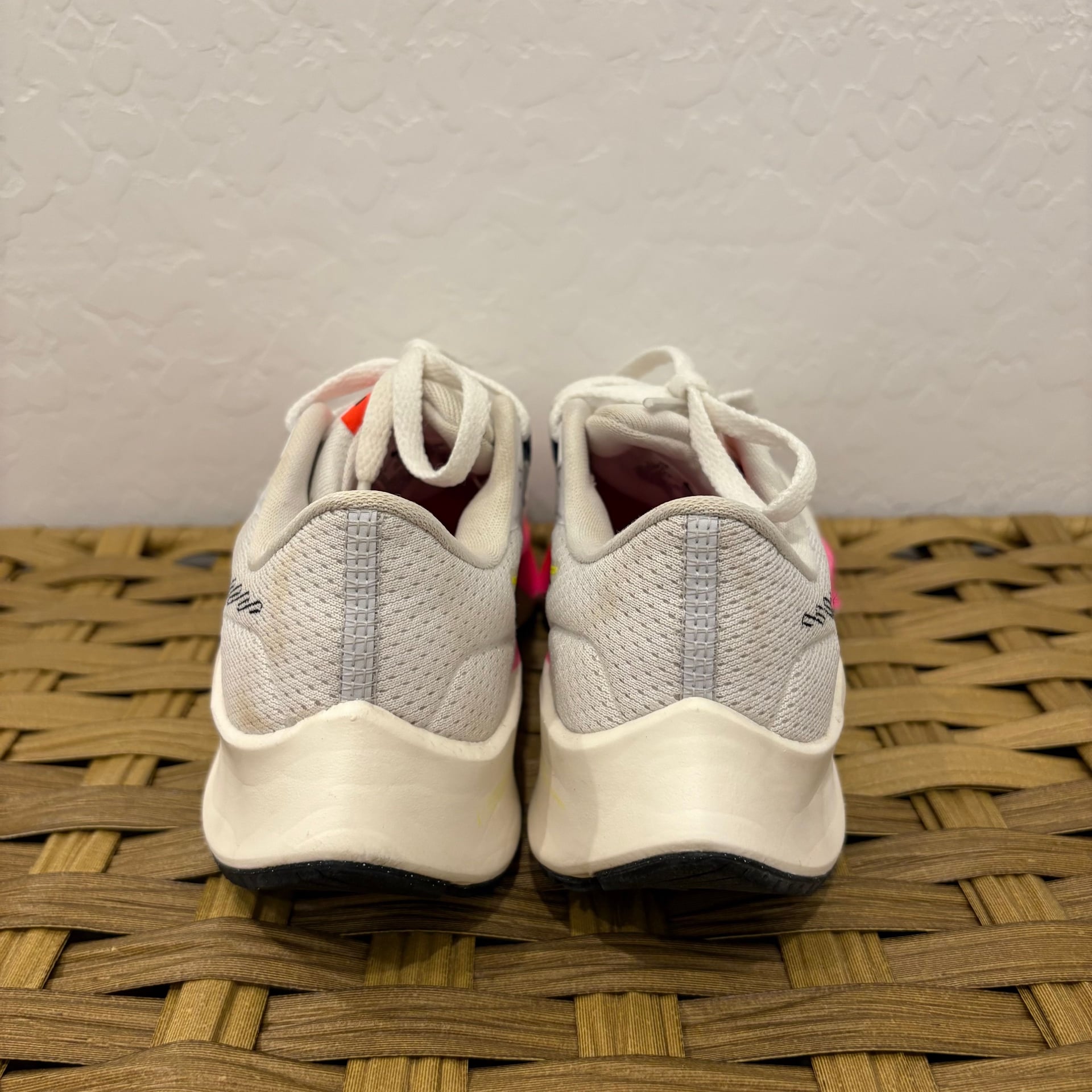Nike Air Zoom Pegasus 38 Rawdacious Size 1Y DJ5557-100 2