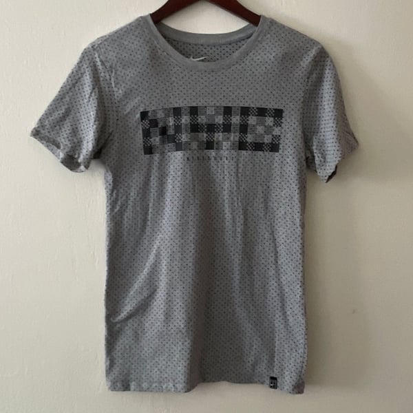 Nike Court Gray Allover Print Graphic T-Shirt - Men's Size XS