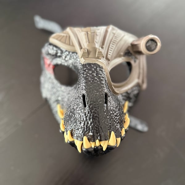 Mattel Jurassic World Track 'N Roar Indoraptor Dinosaur Mask with Tracking Gear
