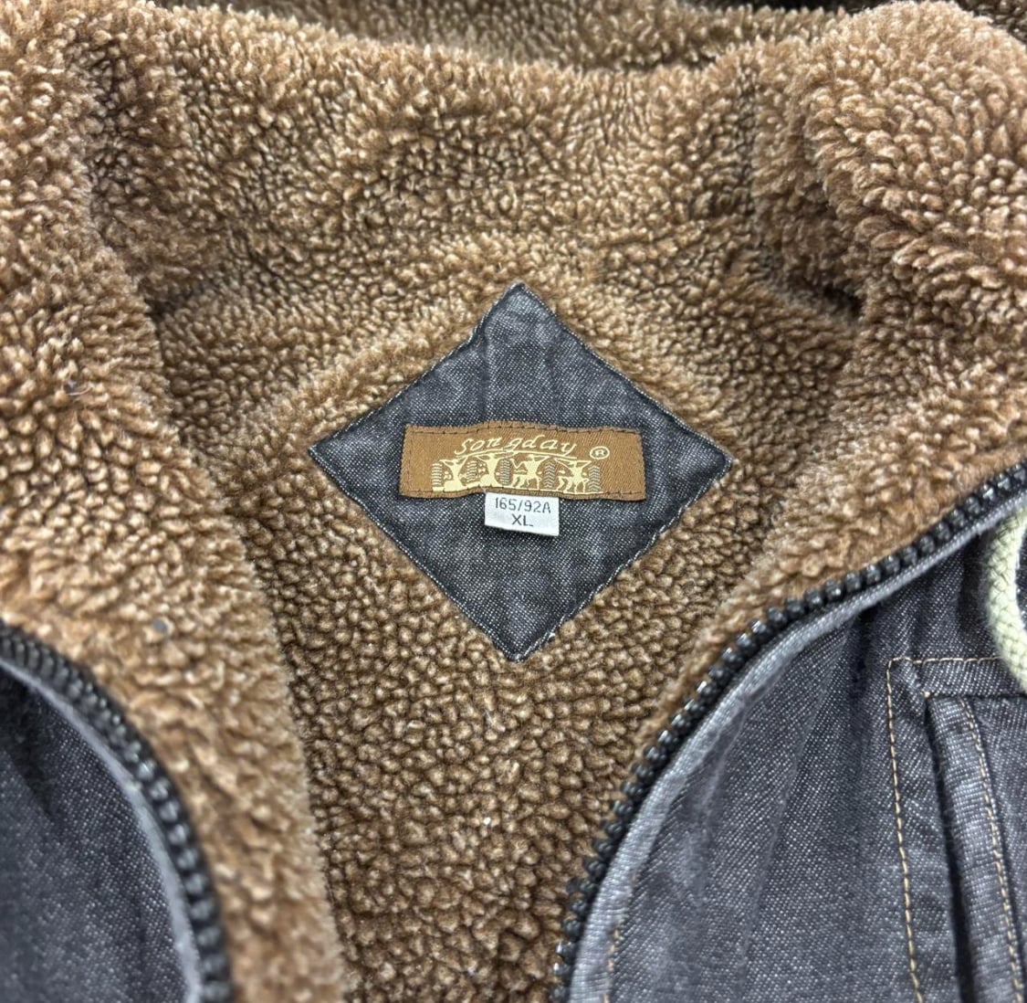 Carhartt style distressed hooded vest XL 6
