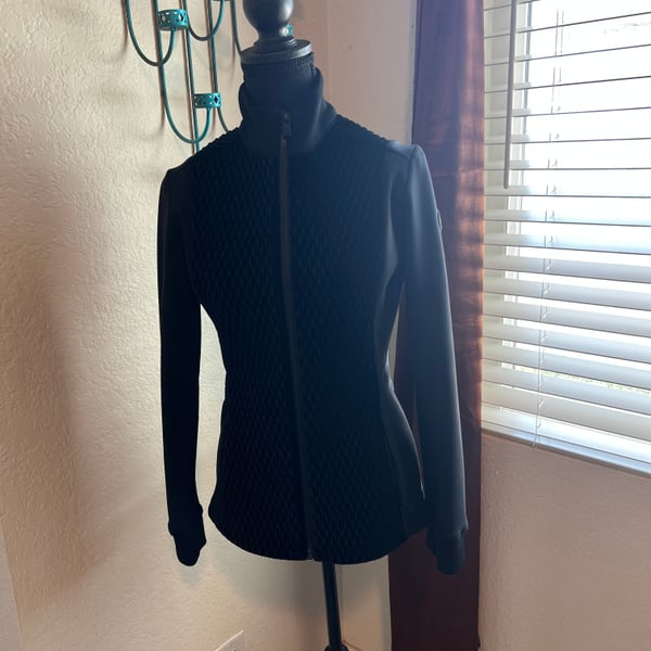 Fusalp Meryl Elegant Technical Quilted Diamond Jacket in Noir