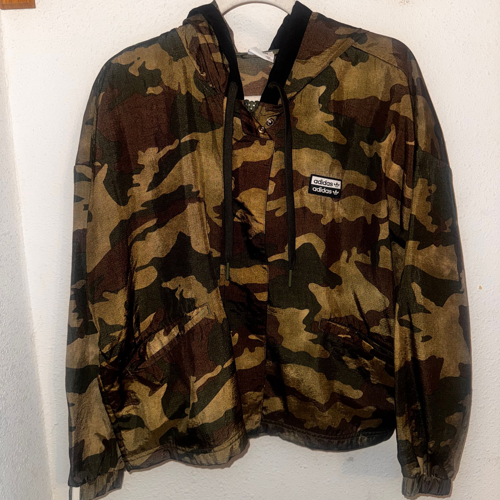 Adidas Originals Women's Camo Cropped Hooded Windbreaker Jacket ED5816 1