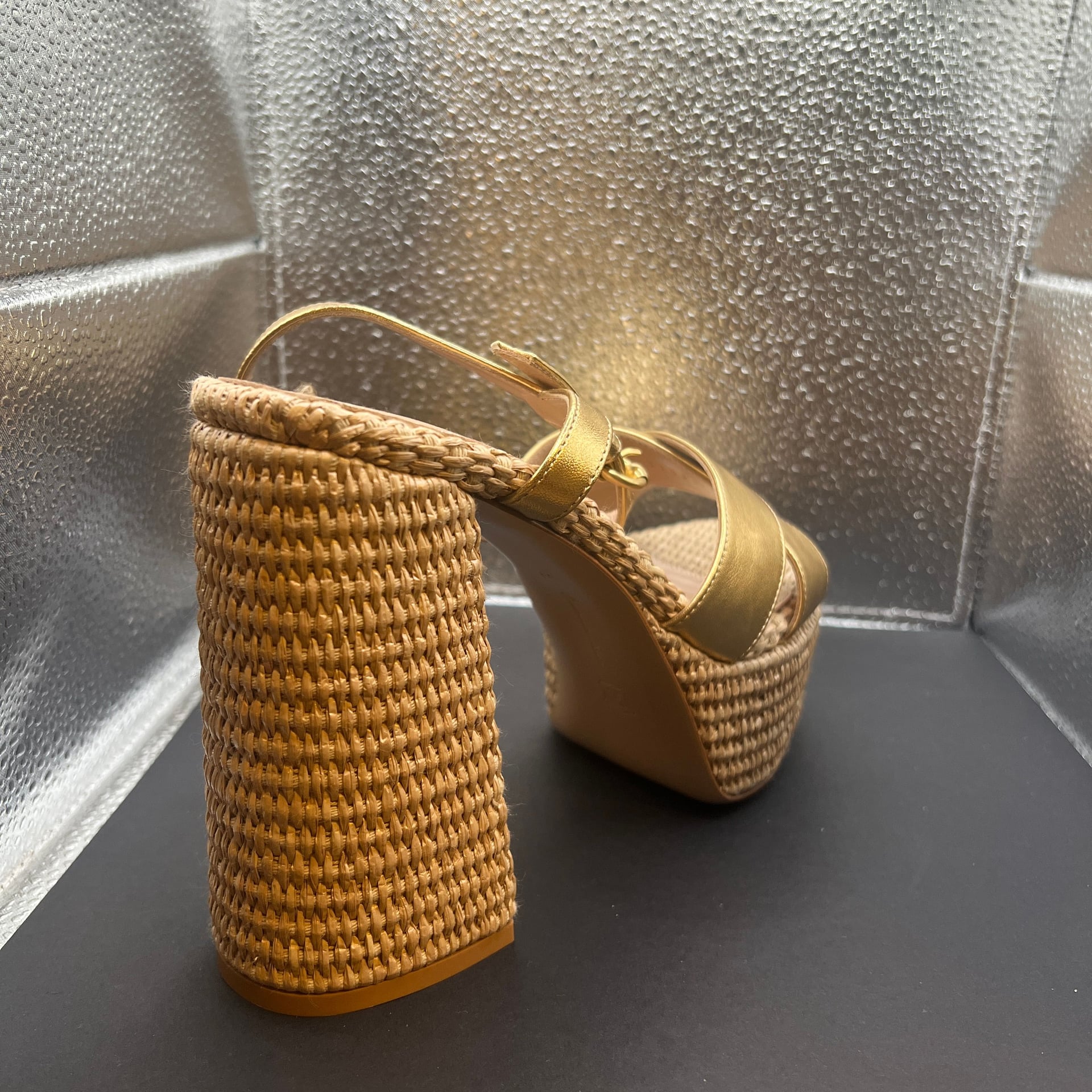 Gianvito Rossi Bebe Metallic Gold Leather and Raffia Platform Sandals 7