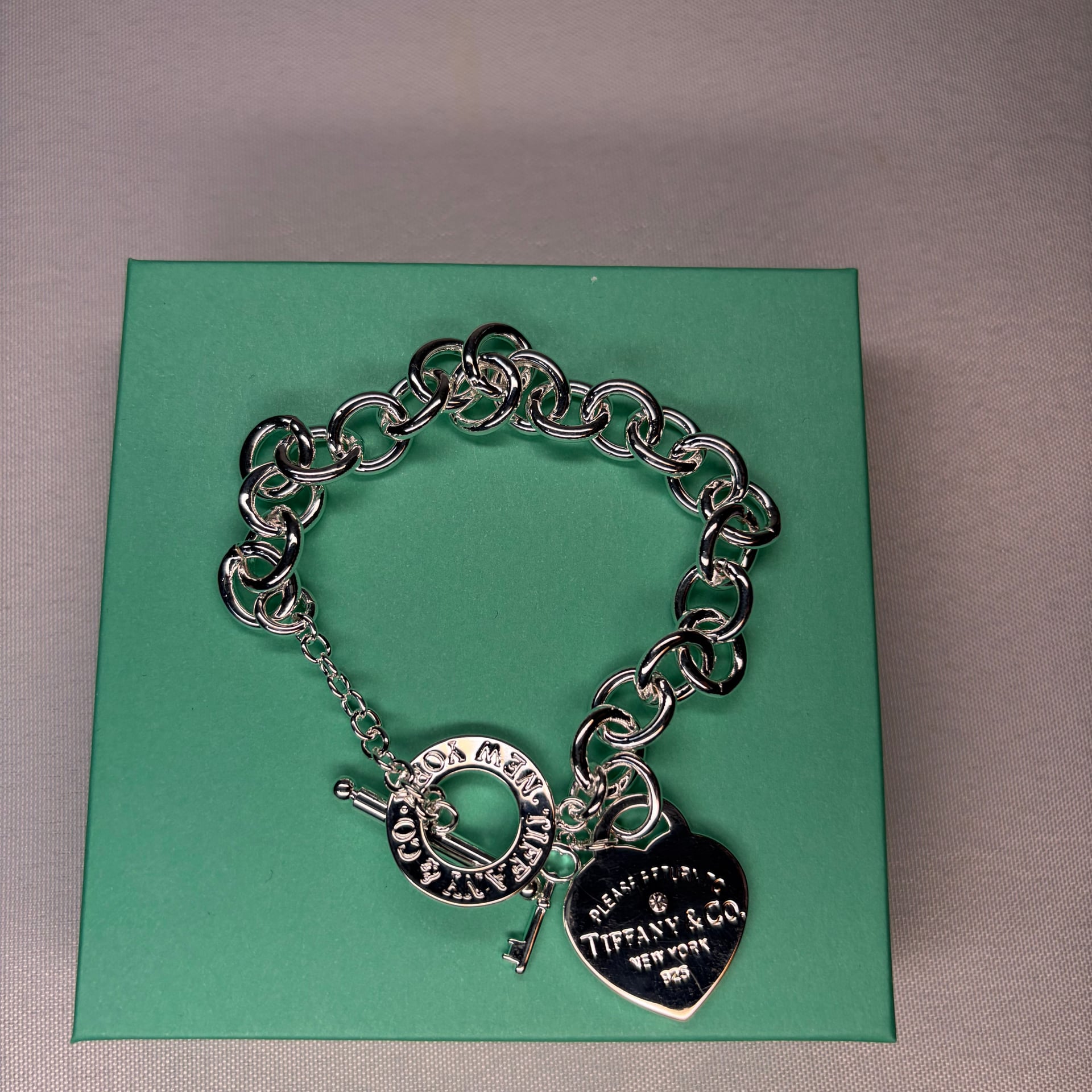 Elegant Heart Toggle Charm Bracelet 18 cm 2