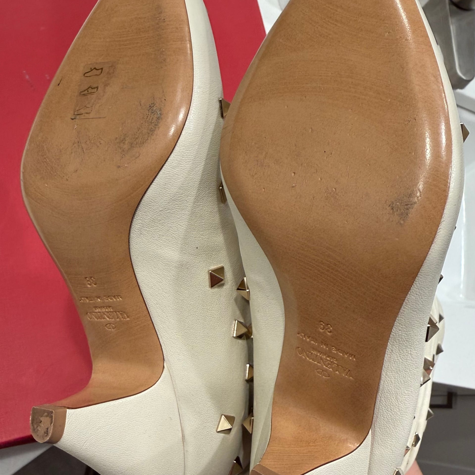 Valentino Garavani Rockstud Boots ivory with gold studs 6