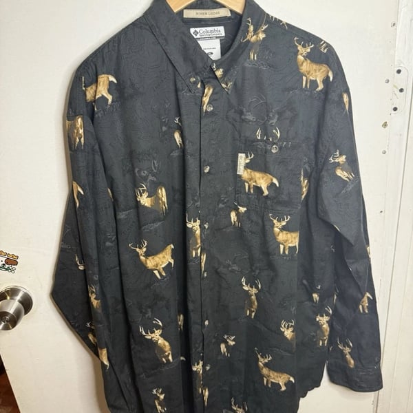 Columbia River Lodge Men's XL Long Sleeve Button Down Shirt Deer Print Black