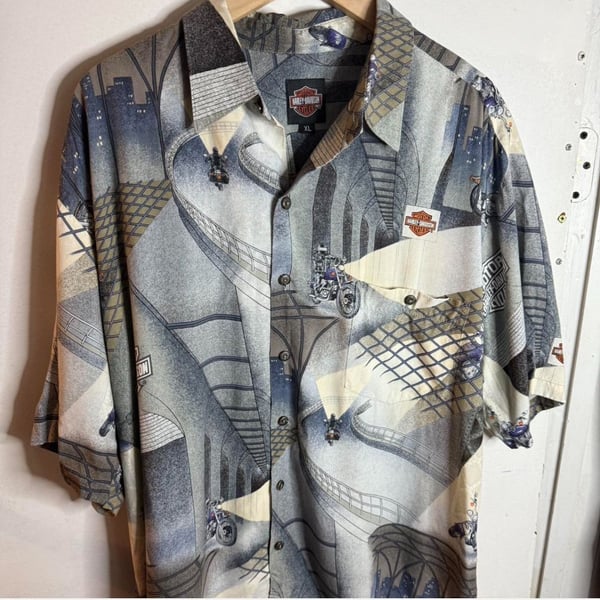Vintage Harley-Davidson Metropolis MC Escher Style Motorcycle Print Rayon XL