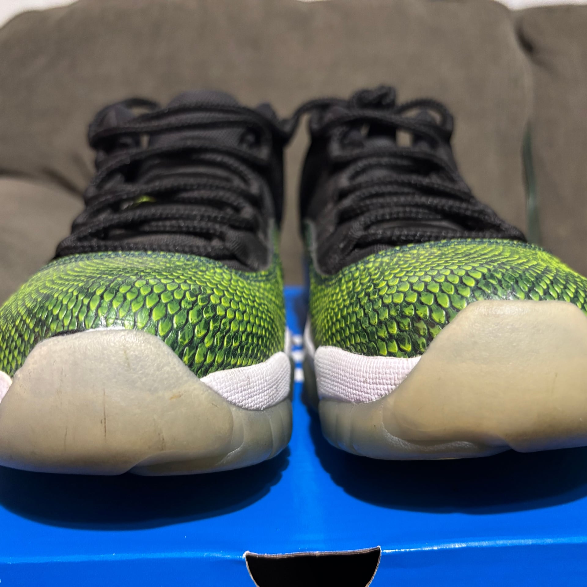 Nike Air Jordan 11 Retro Low Snake Men's Size 10.5 2