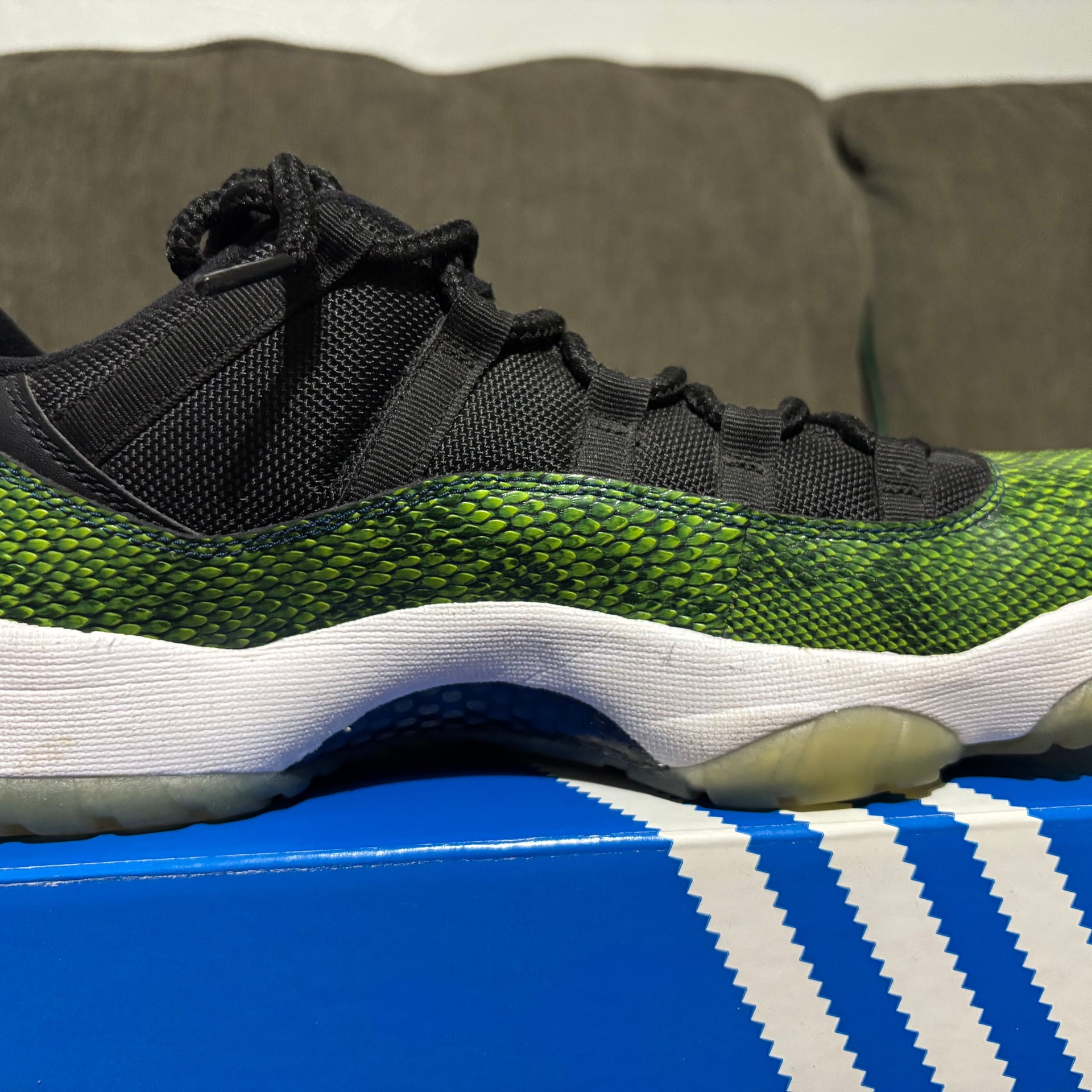Nike Air Jordan 11 Retro Low Snake Men's Size 10.5 6