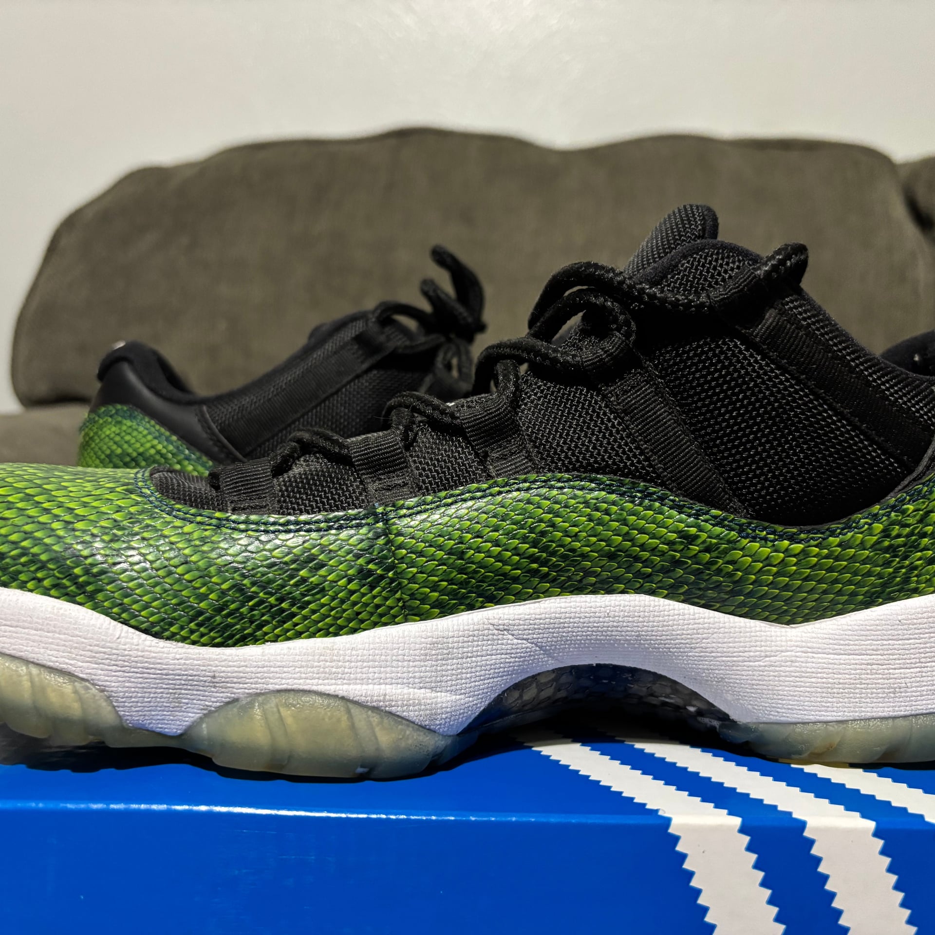 Nike Air Jordan 11 Retro Low Snake Men's Size 10.5 7