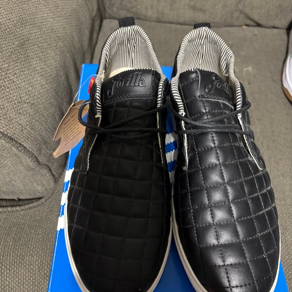 GORILLA BRUTALLY STRONG Quilted Shoes Sneakers 
