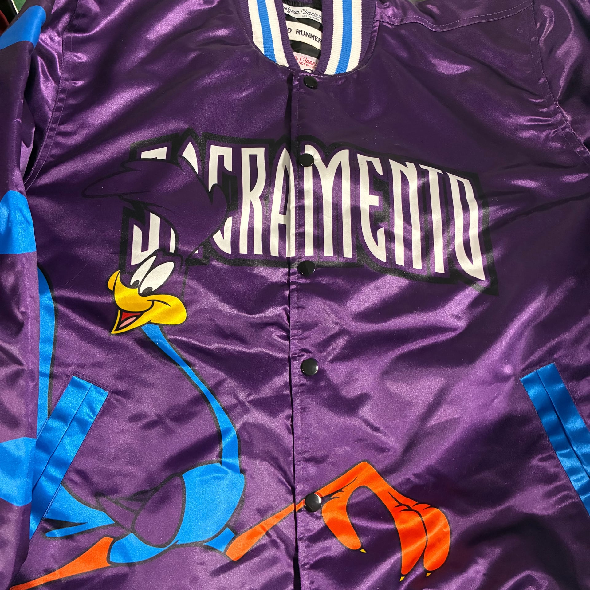 Headgear Classics Roadrunner Sacramento Kings Satin Varsity Jacket 1