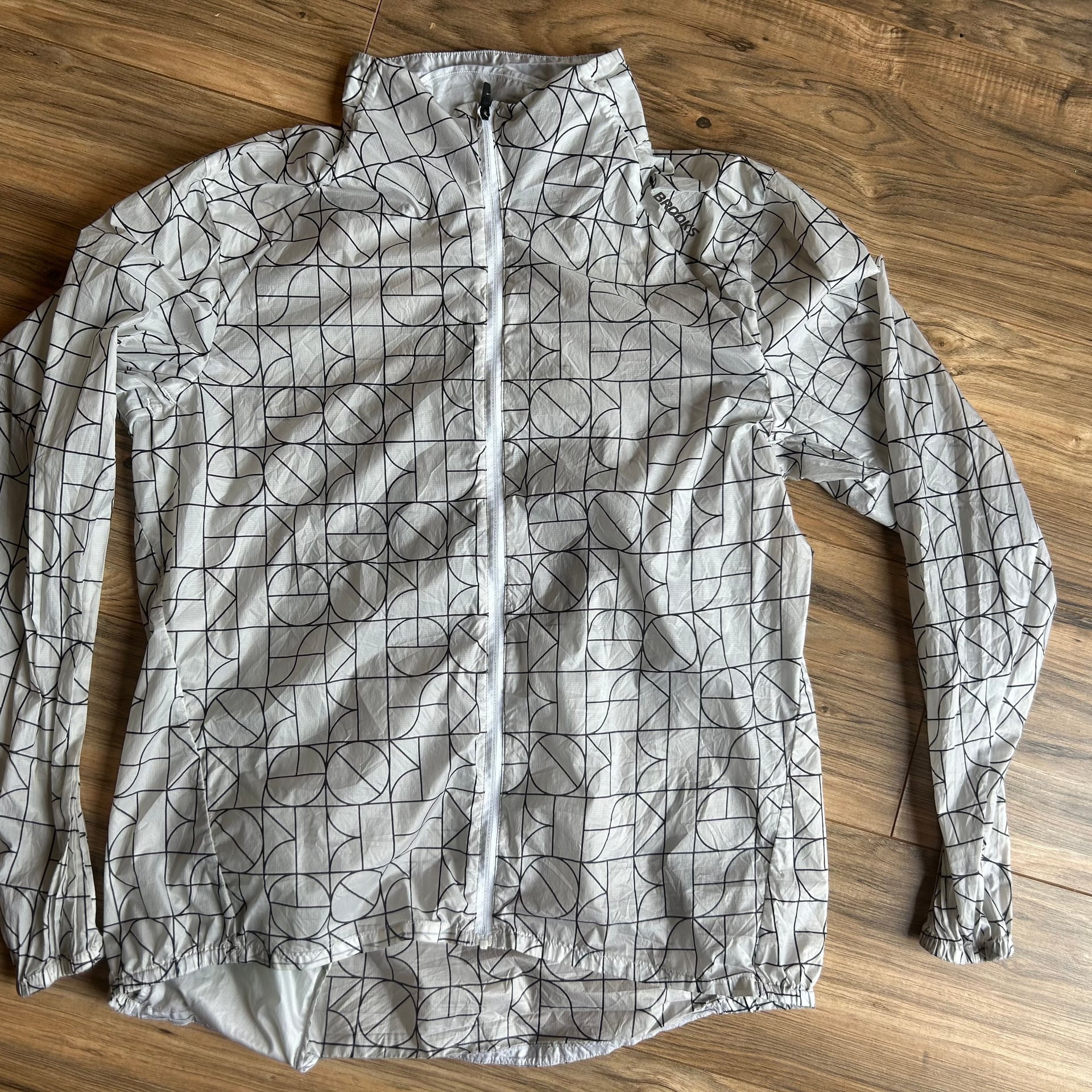 Brooks run happy Women's Reflective Running Jacket Size Large 3