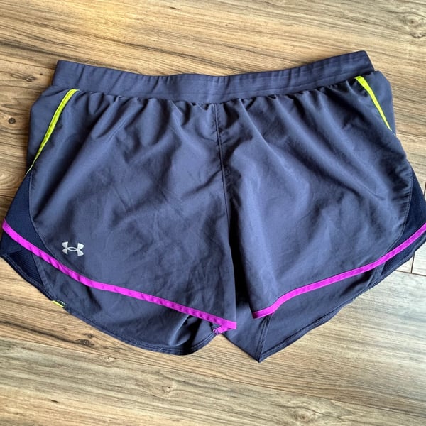 Under Armour Women's Fly-By 2.0 Running Shorts XL Loose HeatGear