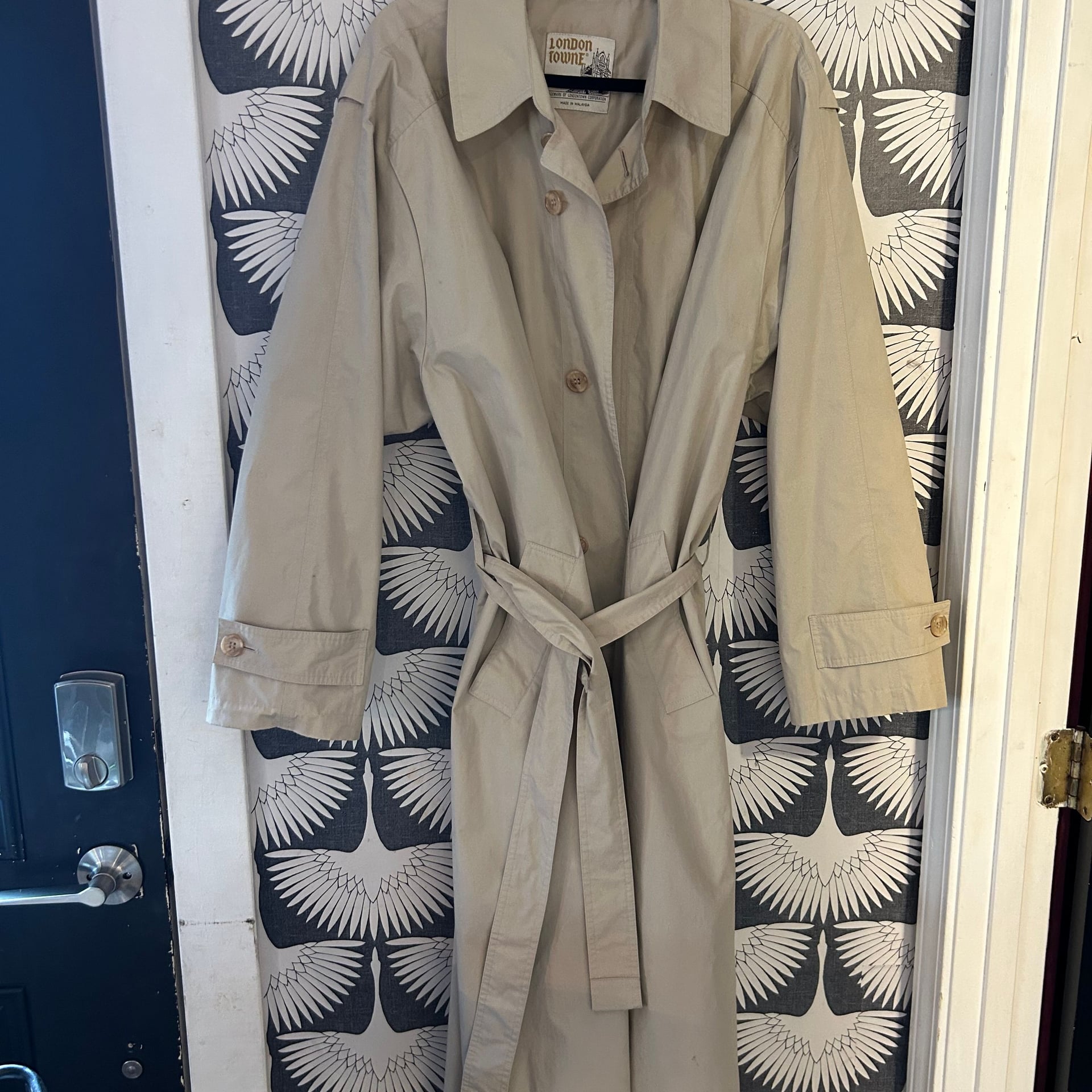 Vintage London Town by London Fog Men's 42 Long Khaki Belted Trench Coat 5