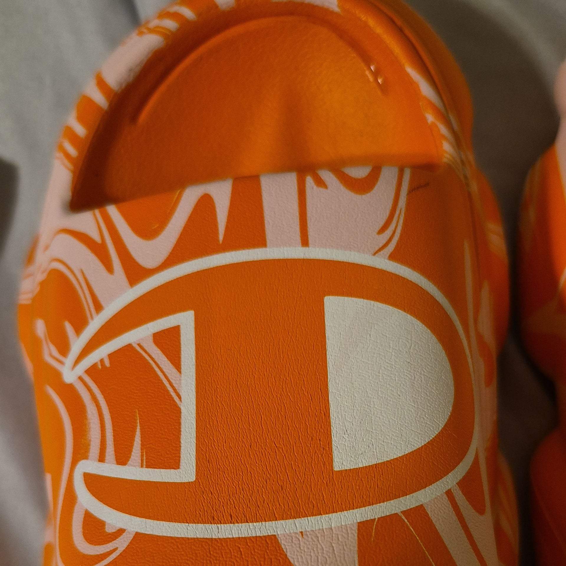 Champion orange squish slides size 5 4
