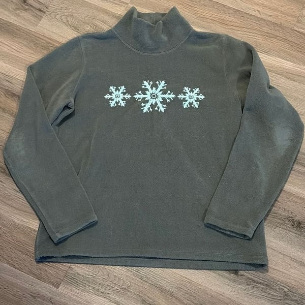 Lands' End Women's Green Fleece Snowflake Embroidered Mock Neck Pullover Medium