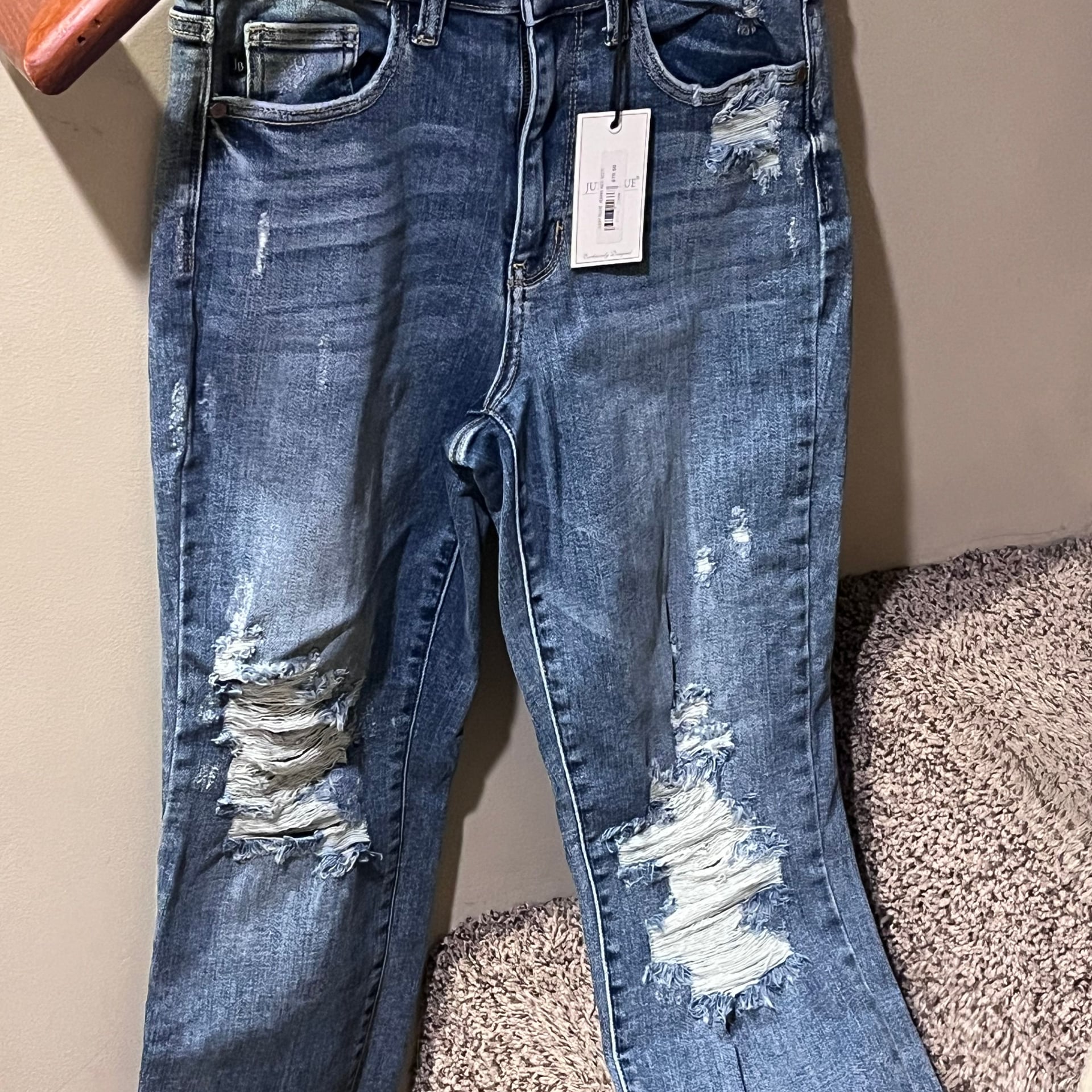 New With Tag Judy Blue Distressed hHigh Waisted Denim Jeans Size 5 4