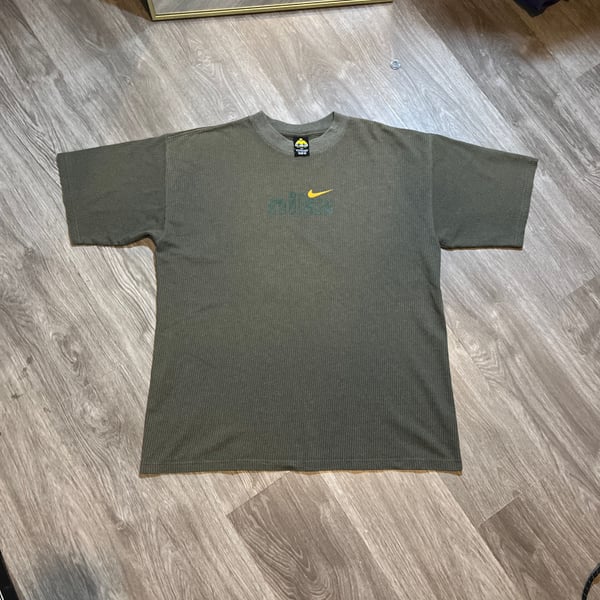 Vintage Nike Ribbed Texture Center Swoosh T-Shirt Olive Green XXL