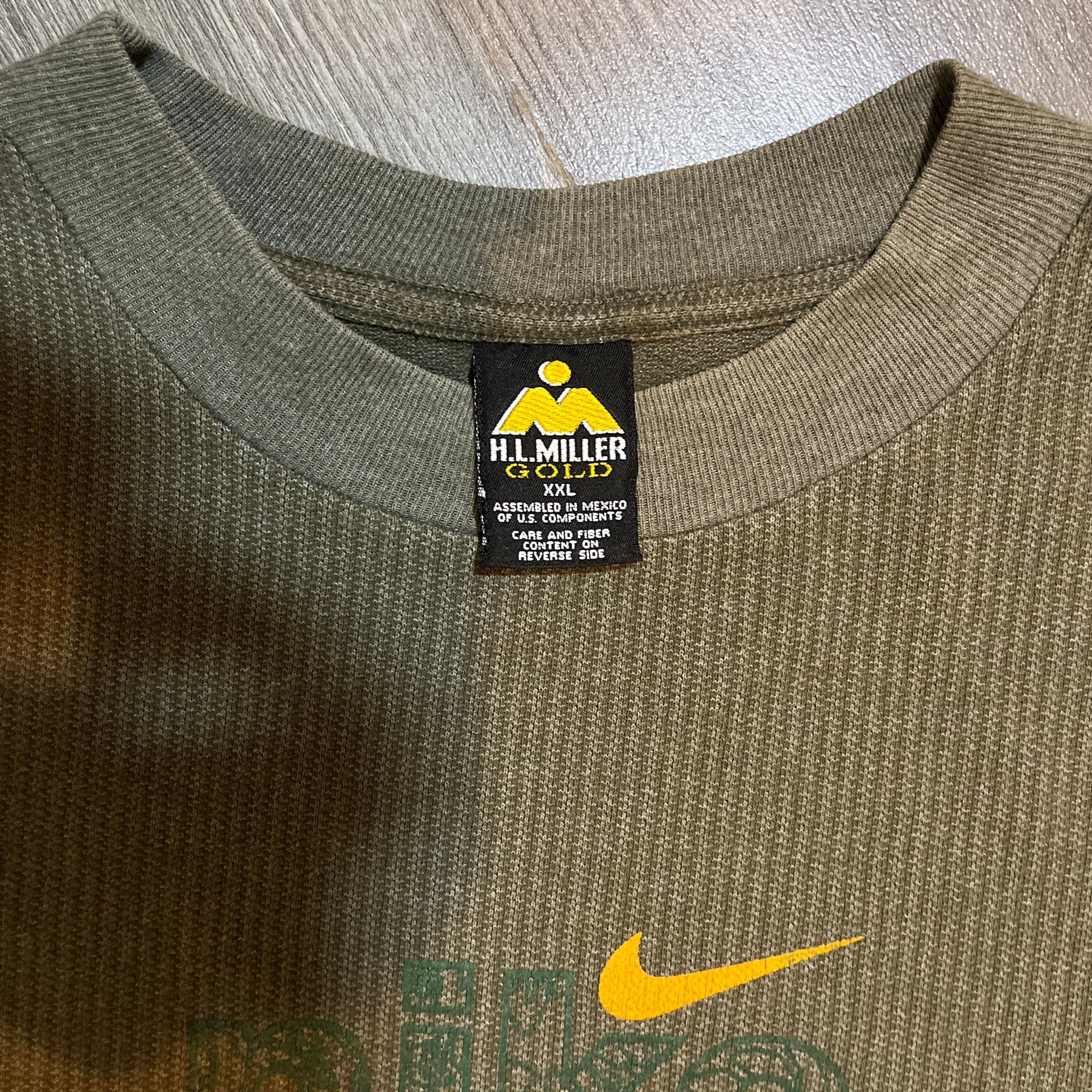 Vintage Nike Ribbed Texture Center Swoosh T-Shirt Olive Green XXL 2