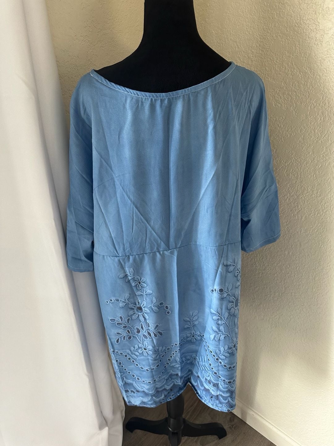 Roaman's Women's Plus Size XXL Baby Blue Eyelet Lace Embroidered Smock Top 4