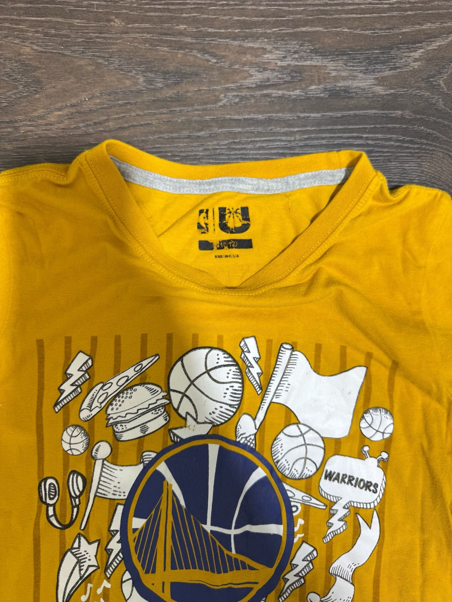 Youth L Golden State Warriors Youth Yellow Doodle Graphic Basketball T-Shirt 7