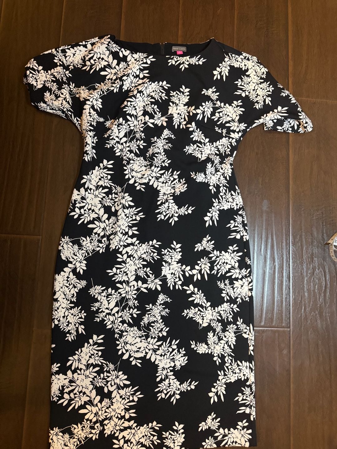 Vince Camuto 18