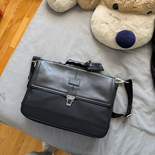 TUMI Bedford Thornbrook Document Brief Bag Business Bag Briefcase 29232D