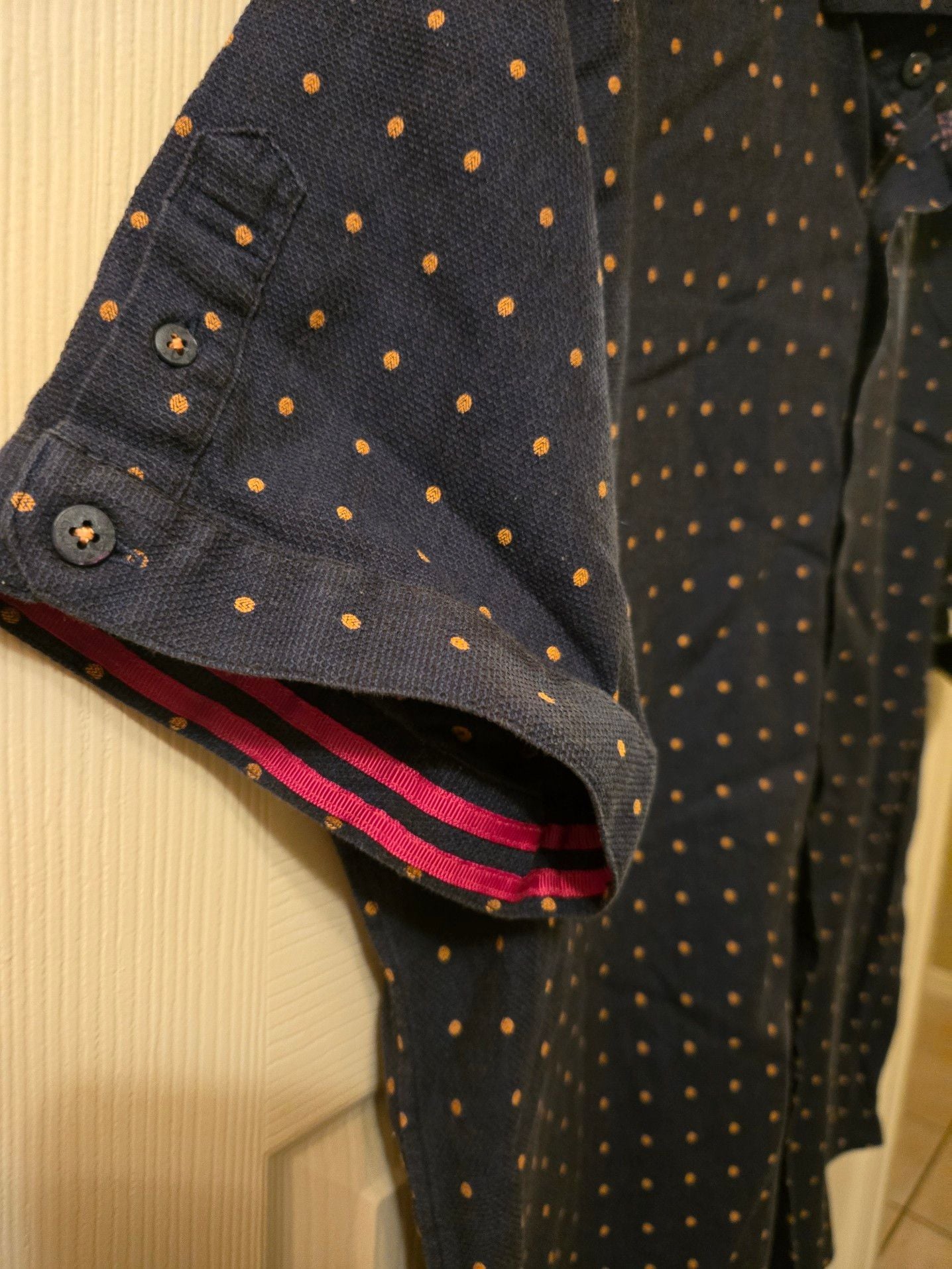 Robert Graham Modern American XL Short Sleeve Button-Down Navy Polka Dot Shirt
7