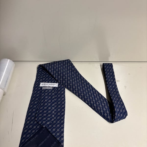 Giorgio Armani Cravatte Navy Blue Geometric Diamond Print 100% Silk Tie